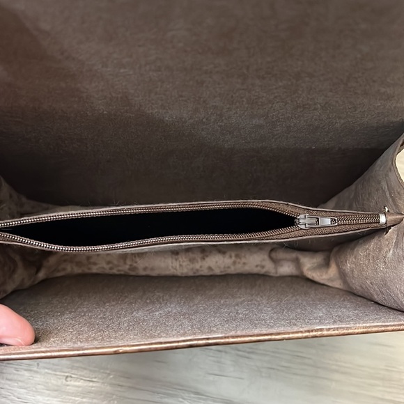 LEATHER CROSSBODY BAG ❤️ - Picture 13 of 17